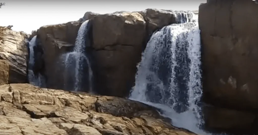 Bario Waterfall in Chatra