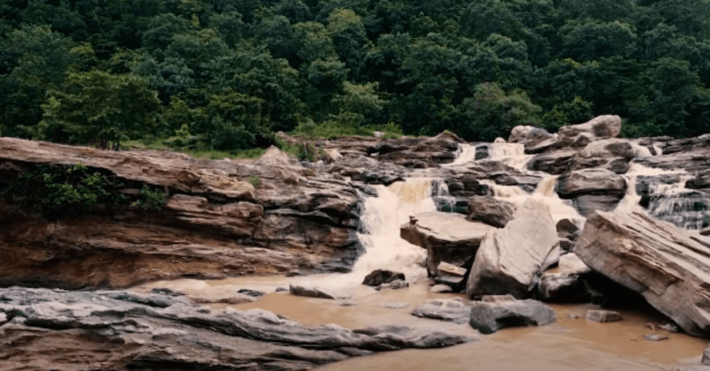 Tamasin Waterfall-min