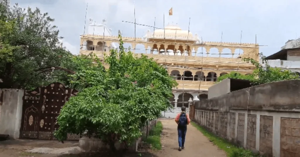 Vanshidhar Mandir near Raja Mahal