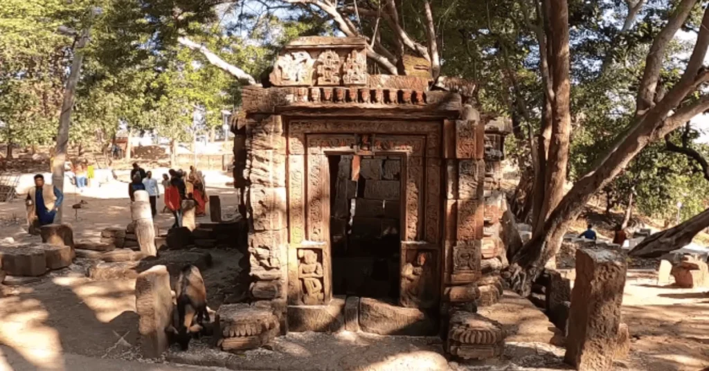 old temple of tanginath dham in gumla