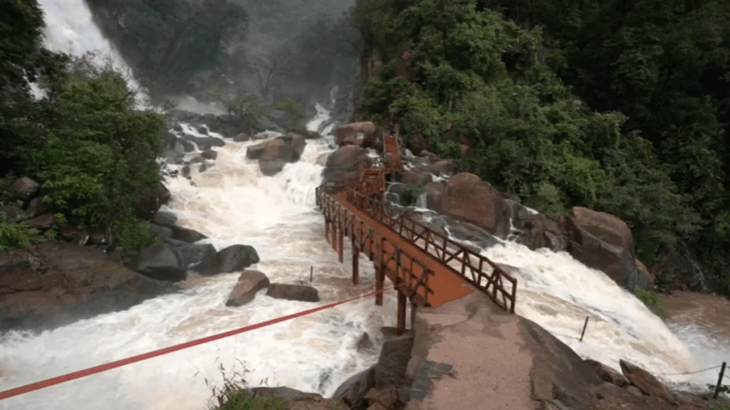 bridge from Lodh Waterfalls in latehar