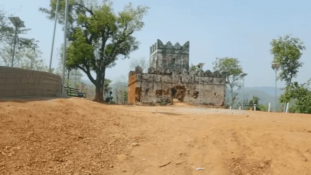 front vire of Narayanpur Fort in latehar district