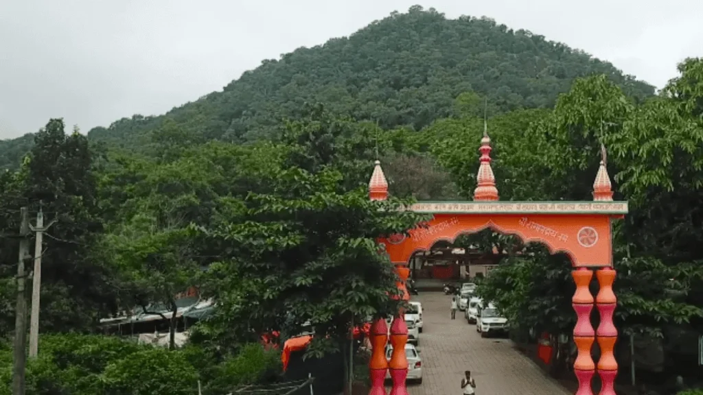 main gate Dhwajdhari temple