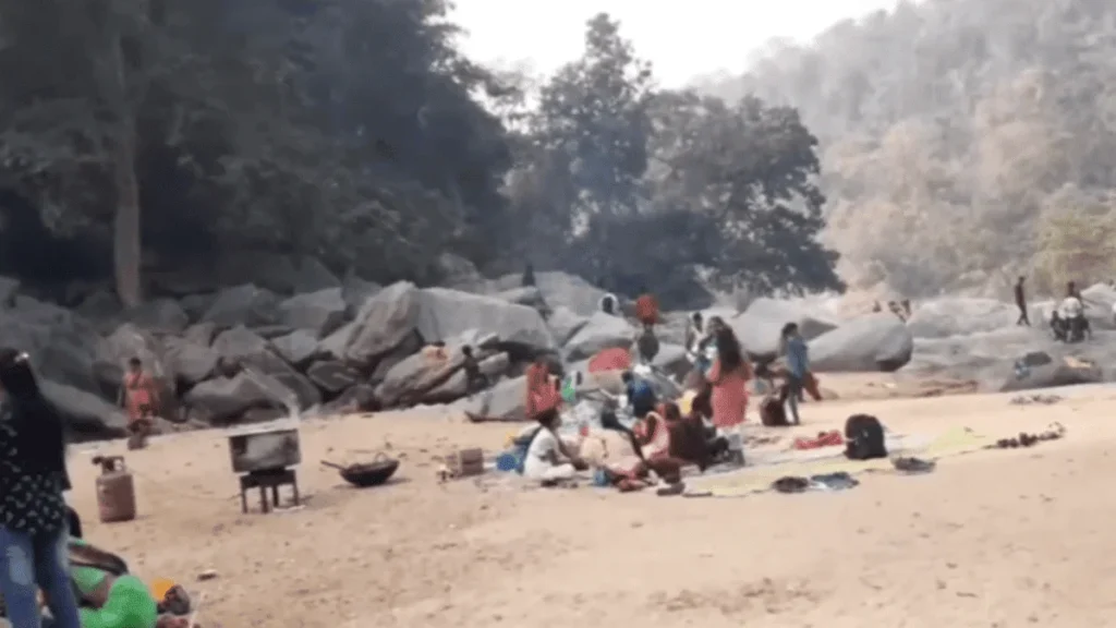 picnic spot in Datam-Patam Waterfall Latehar