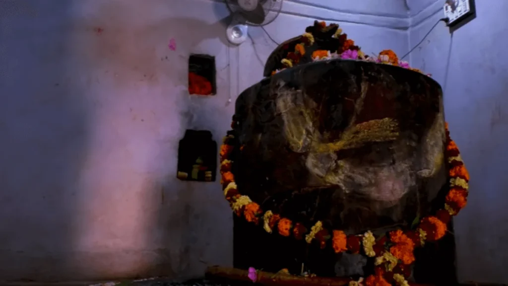 shiv ling in ghodsimar dhaam temple