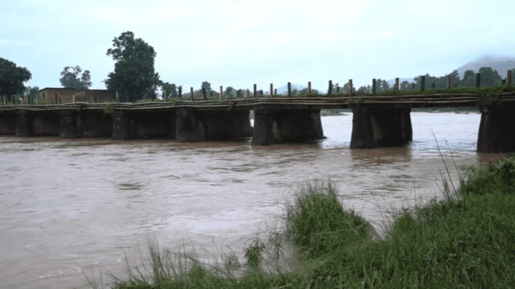 koel river view in naterhat latehar