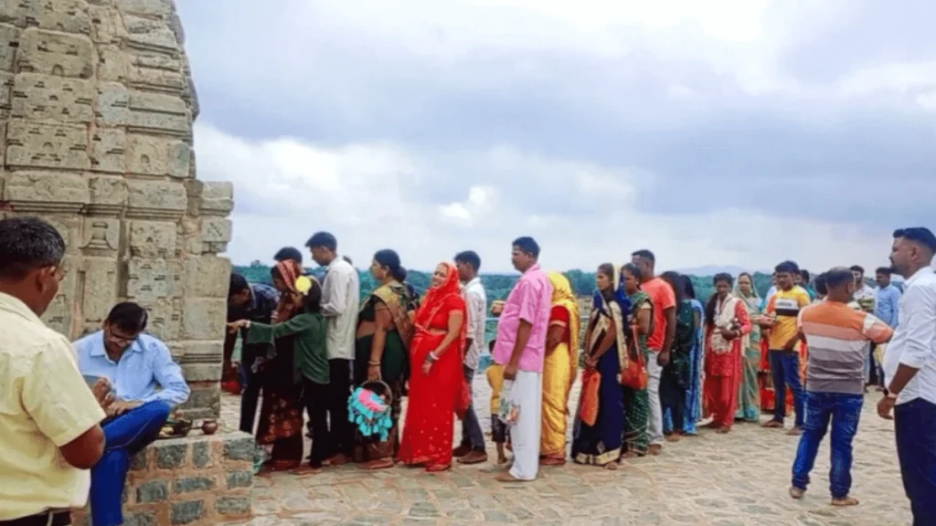 people going on puja archana