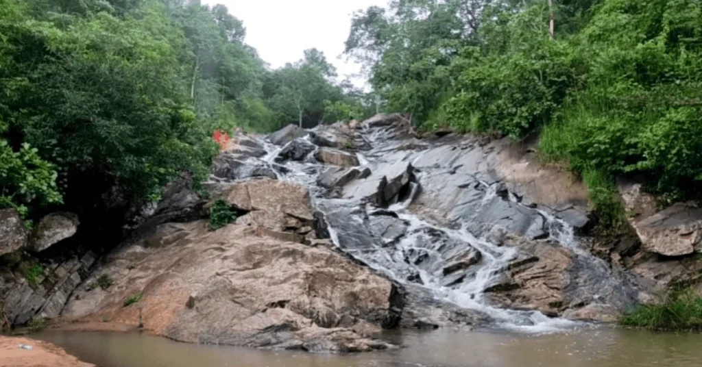 small water fall in sankh river of 27 no. pool