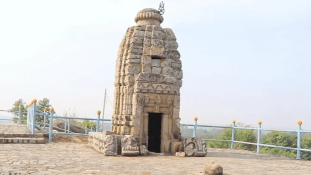 temple Prachin Shiv Mandir