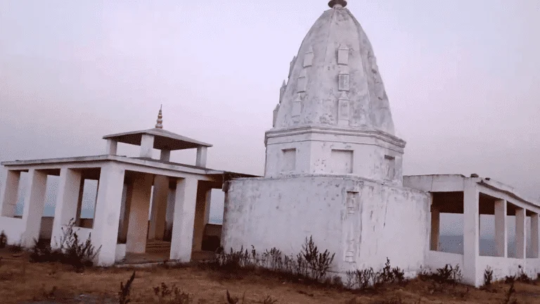 Pona Parwat Dham temple